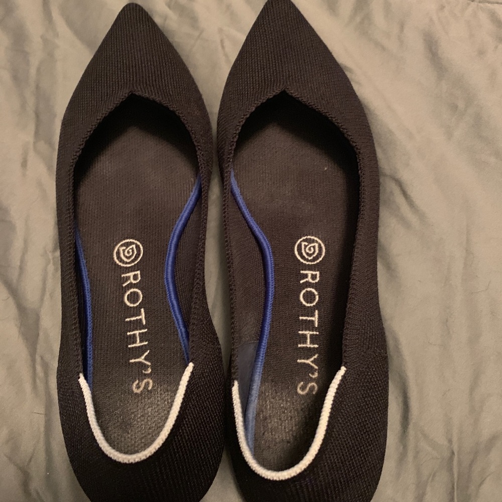 Rothy’s black pointed toe flats